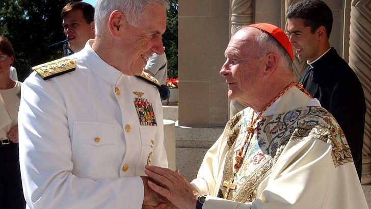 Vatikan uradno priznal prikrivanje spolnih zlorab v primeru kardinala McCarricka (1)